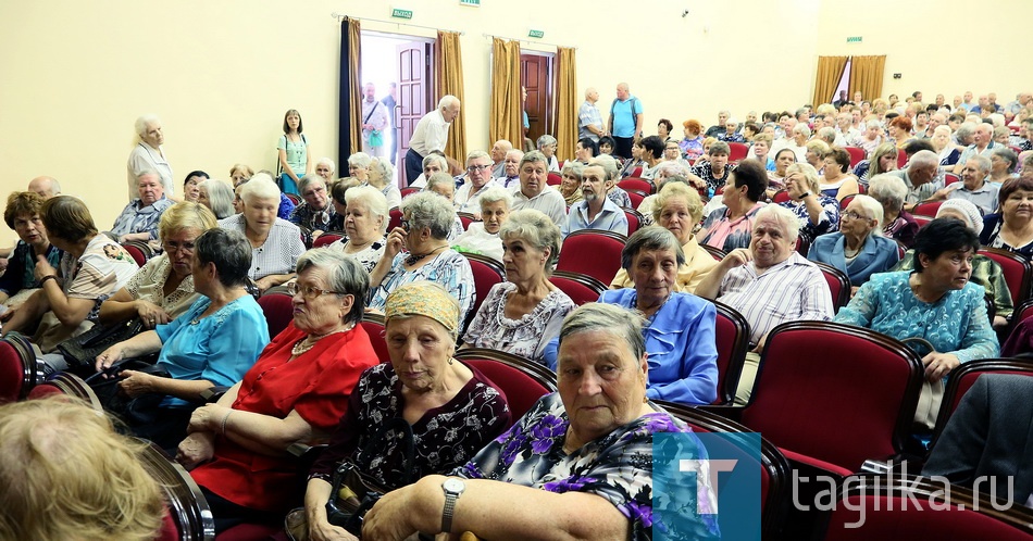 Торжественный вечер посвященный 100 летию ВМЗ.