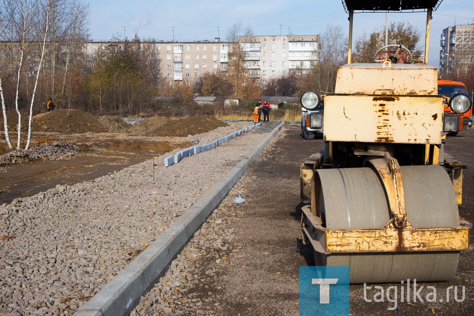 Работы в парке "Народный" продолжаются