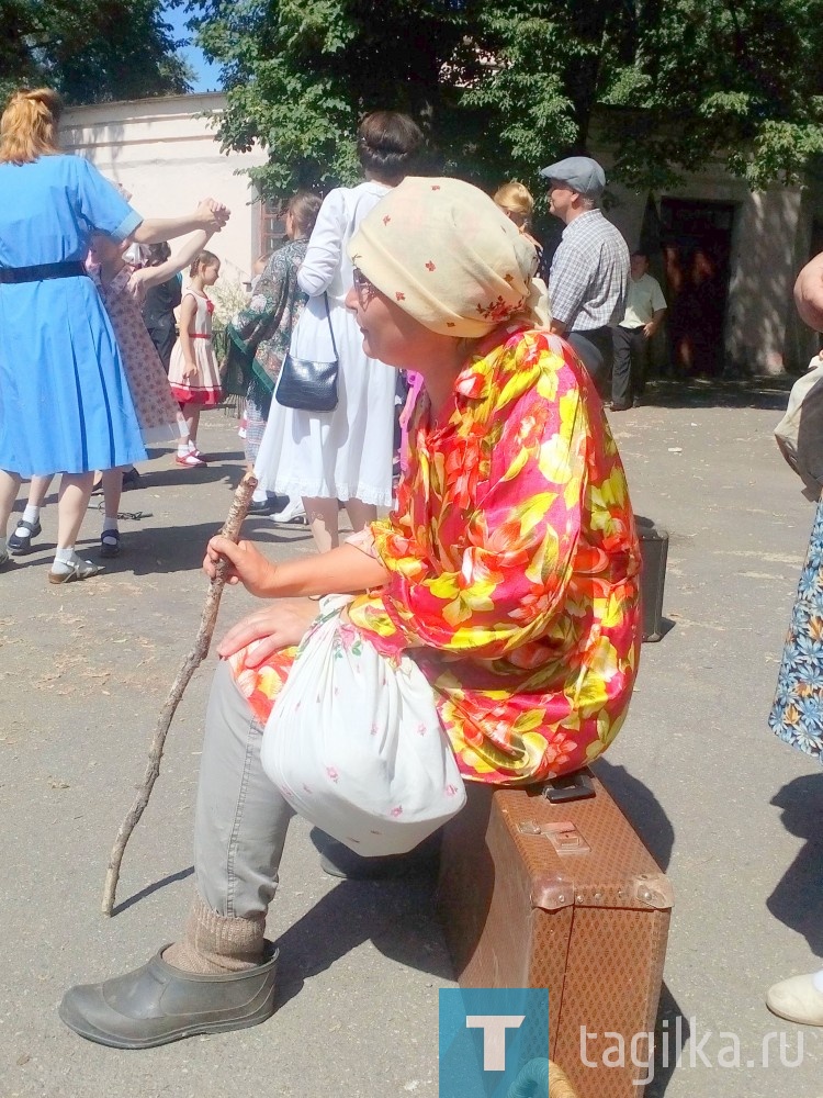 В Нижнем Тагиле прошла историческая реконструкция " Как семья меня провожала"