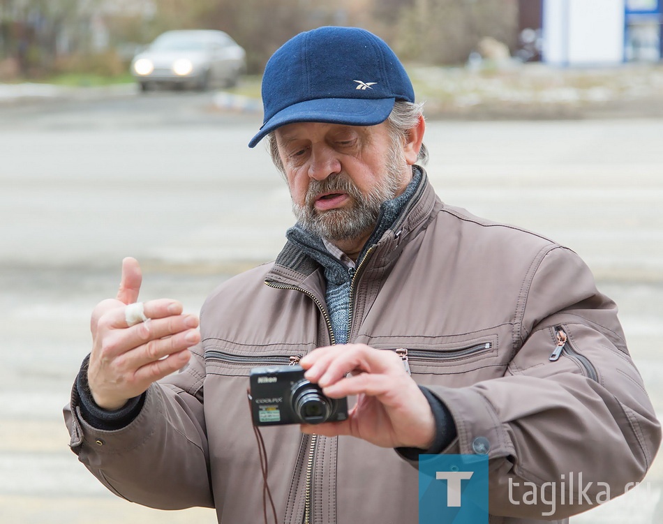 Спуск к пешеходному переходу. Ул. Зари, 107