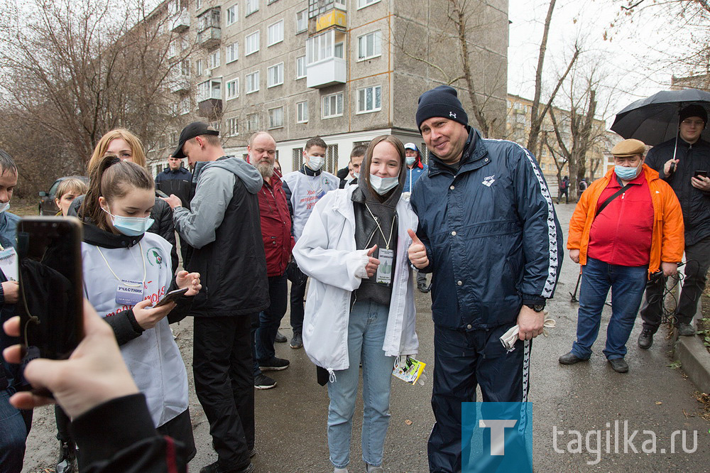 Молодая гвардия ЕР на субботнике