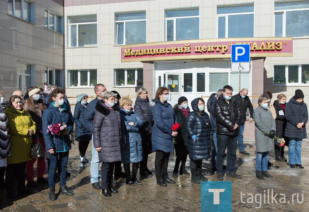 В Нижнем Тагиле открыли мемориальную доску врачу Игорю Махову – организатору и руководителю первого в России центра гемодиализа