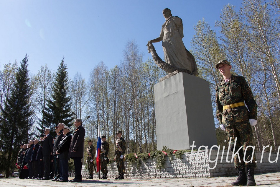 Митинг на мемориале центрального городского кладбища «Рогожино»