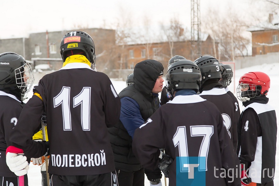 Открытый турнир по хоккею с мячом на Кубок Главы города