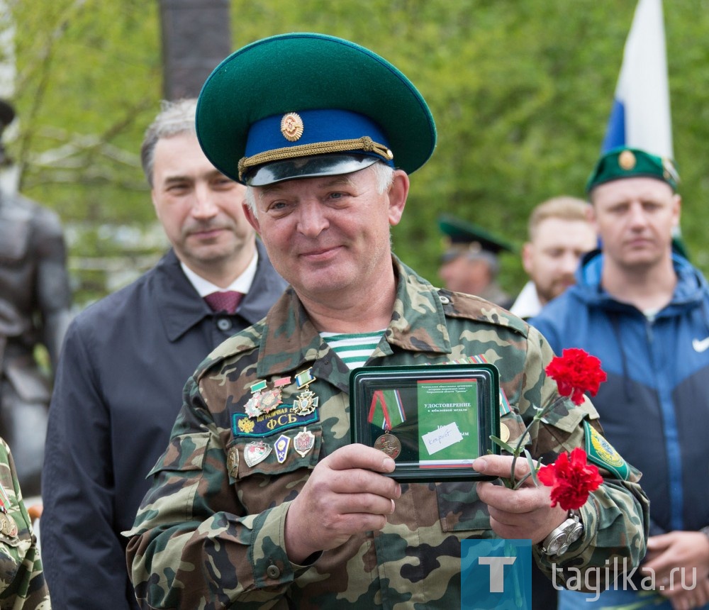 В парке Победы открыли монумент пограничникам