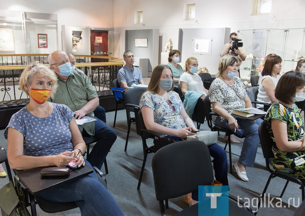 В Нижнем Тагиле обсуждали стелу и пилоны Привокзальной площади