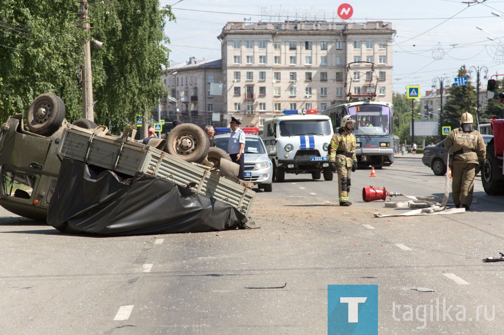 В центре Нижнего Тагила произошло ДТП с участием автобуса