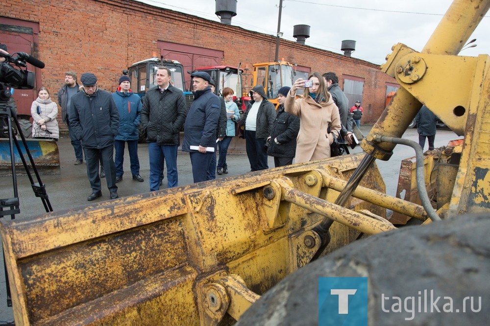 Муниципальное предприятие продемонстрировало готовность дорожной техники к зимнему периоду