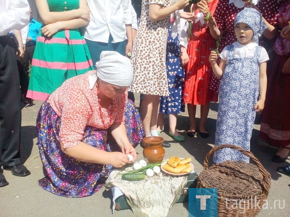 В Нижнем Тагиле прошла историческая реконструкция " Как семья меня провожала"