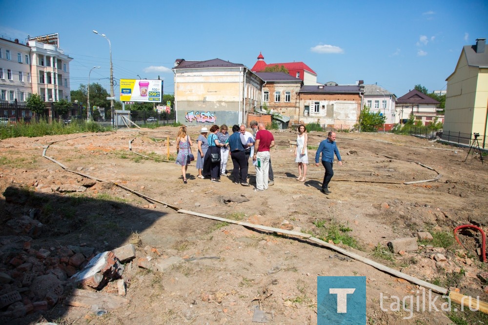 Здесь будет сквер советской скульптуры.