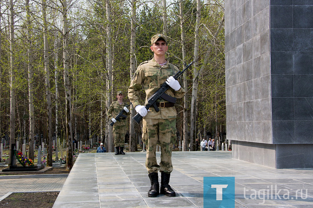 На Центральном кладбище Нижнего Тагила состоялась акция памяти