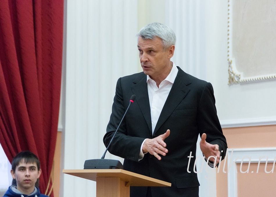 Истории успеха

Залогом такого успеха Сергей Носов назвал внутреннюю убежденность молодых людей в правильности своего выбора и приверженность таким понятиям, как уважение, достоинство и любовь к своей семье и родине. «Мы выведем экономику страны из кризиса, как уже было не раз», - подвел итог своего выступления Глава Нижнего Тагила.