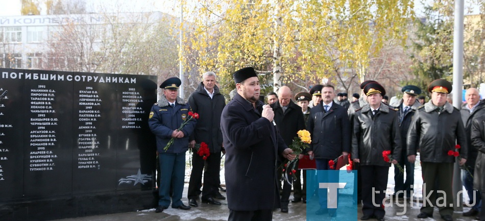 Открытие обелиска "Солдатам правопорядка".