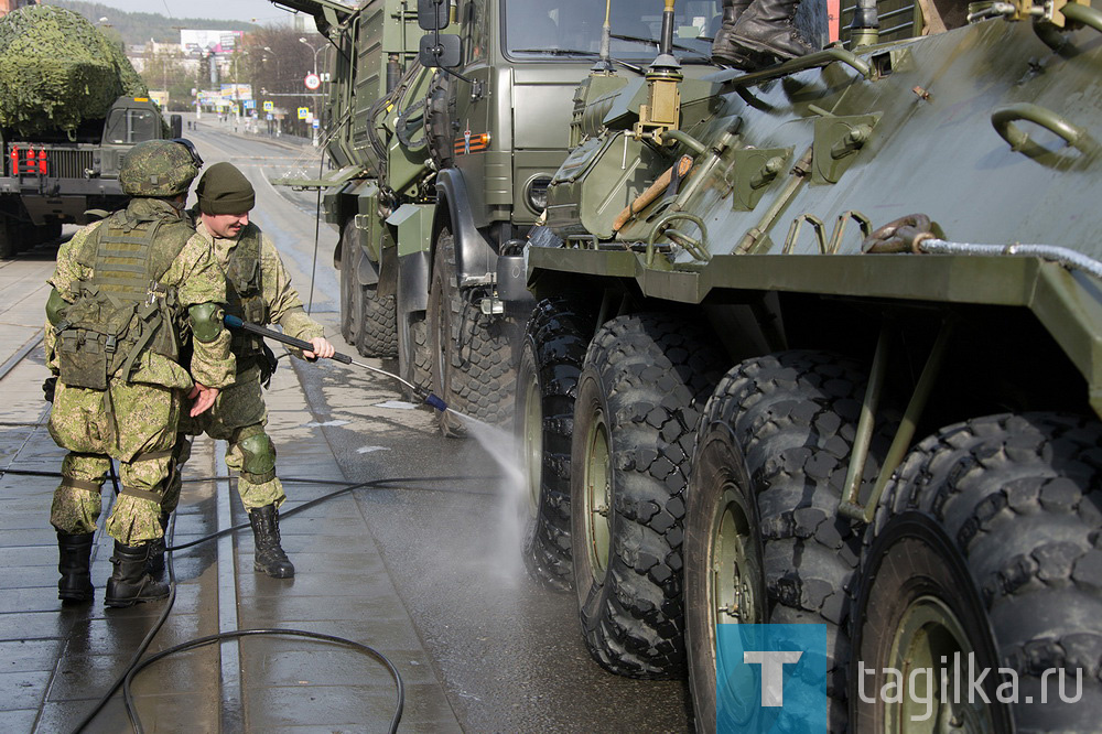 Подготовка военной техники для участия в параде Победы