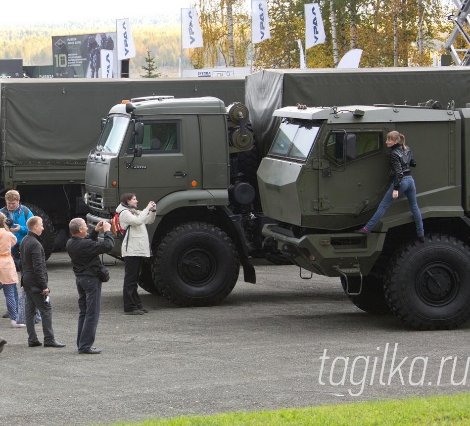 RAE 2015. Экспозиция на открытых площадках