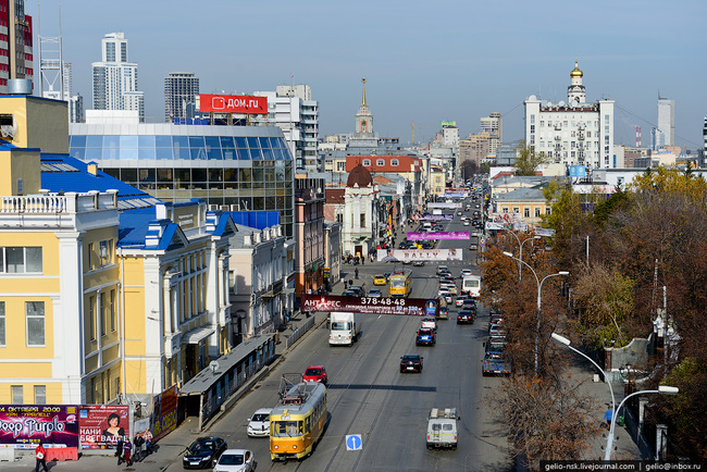 Улицы Екатеринбурга в апреле будут мыть с шампунем