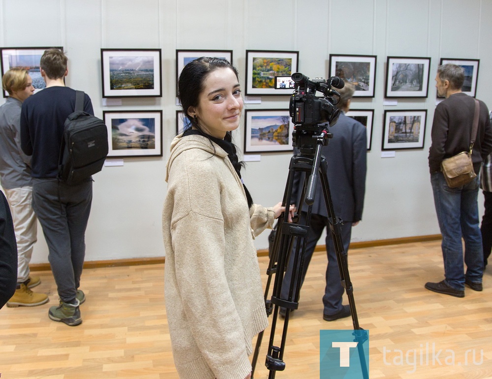 Шел по Нижнему Тагилу фотограф…