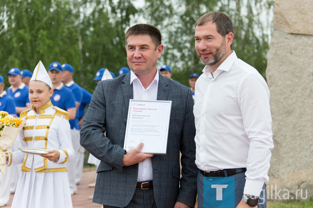 Губернатор Евгений Куйвашев поздравил металлургов Нижнего Тагила