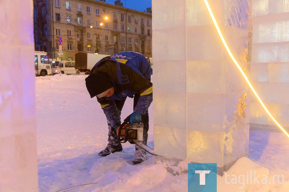 Строительство ледового городка. 22.12.2020