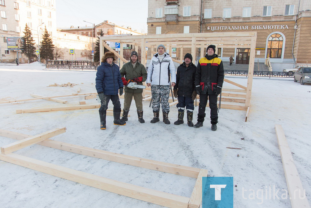 В Нижнем Тагиле строится ледовый городок