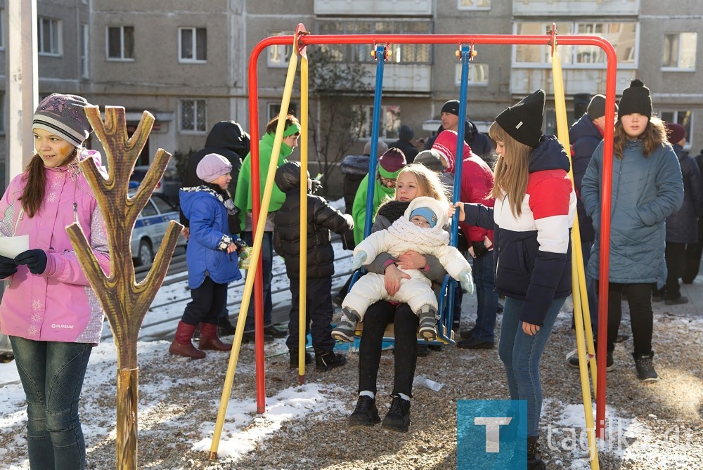 Сегодня торжественно открылся обновленный двор домов на улице Нижней Черепанова №13, 15, 9,11,17,19, 21