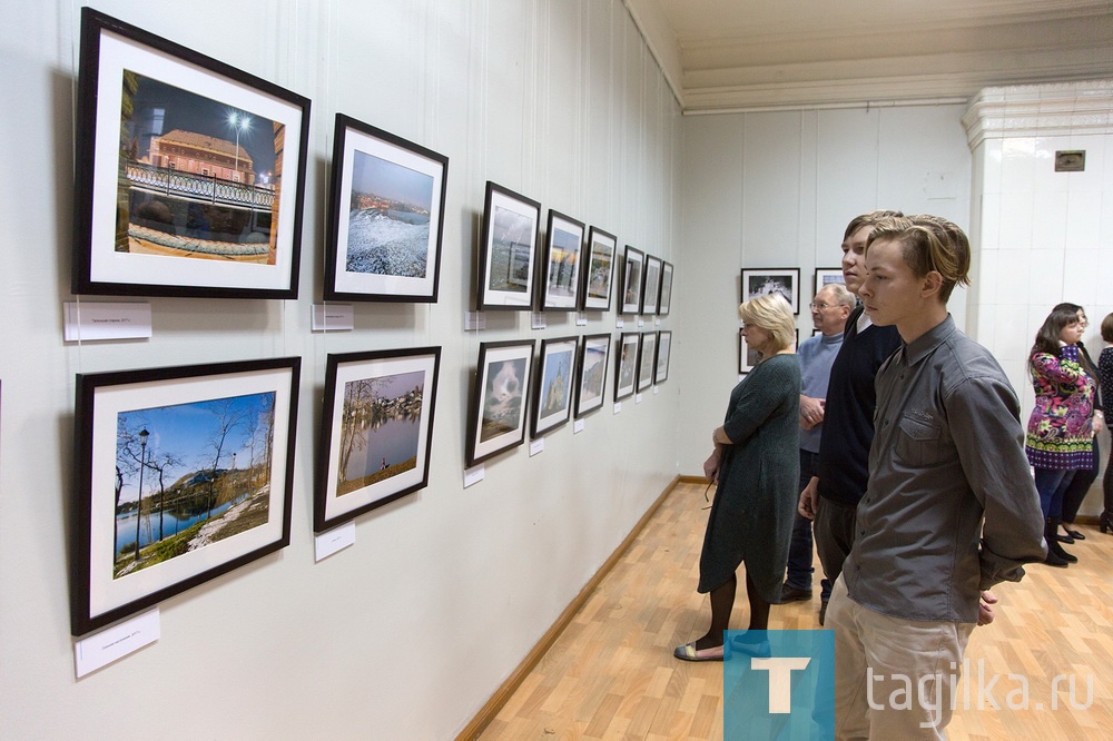 Шел по Нижнему Тагилу фотограф…