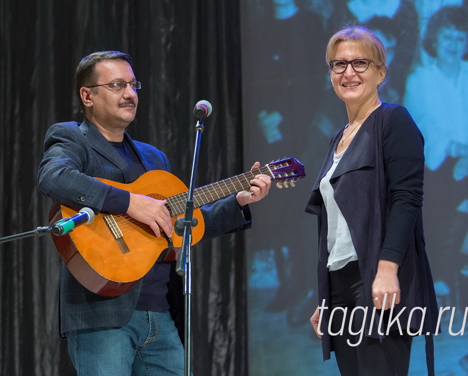 Молодёжный политический театр-студия "ВАМ".