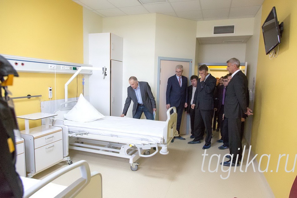 Мэр Нижнего Тагила Сергей Носов показал гостям Екатеринбурга "президентские" объекты