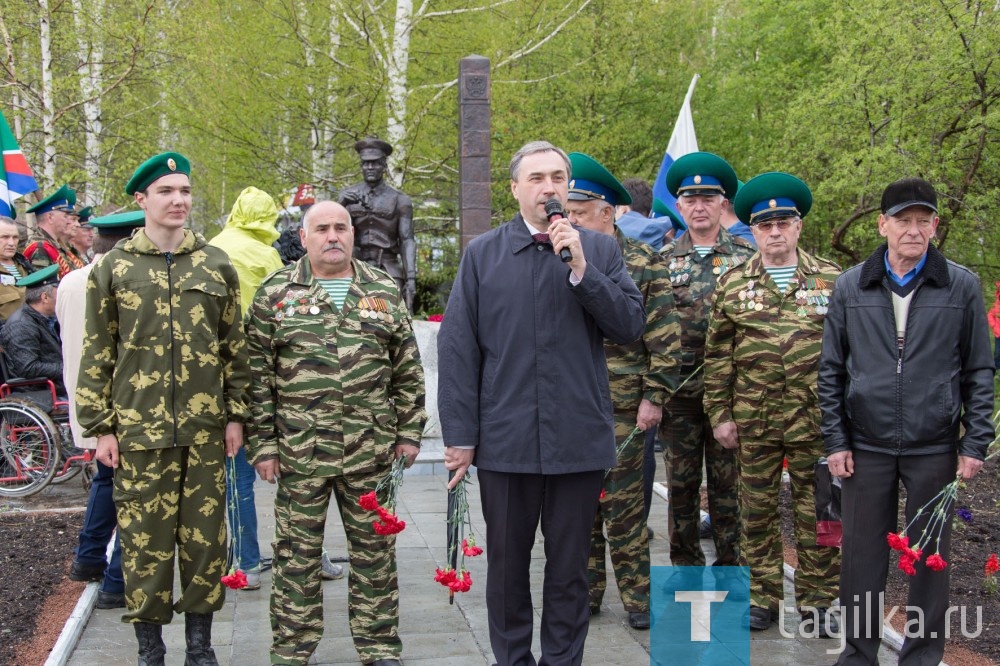 В парке Победы открыли монумент пограничникам