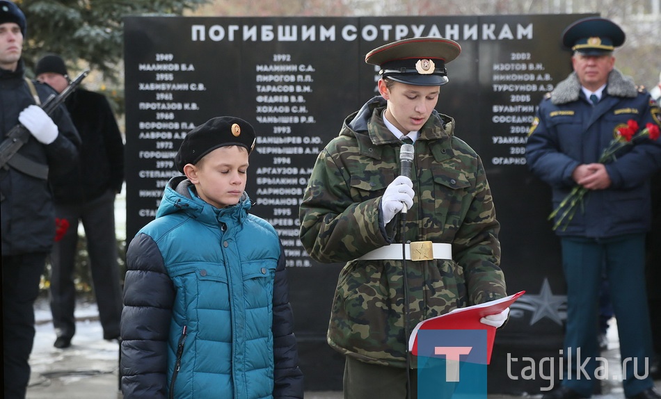 Открытие обелиска "Солдатам правопорядка".