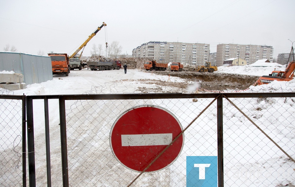  Объезд главой города объектов Дзержинского р-на.Строительство жилого дома и детский сад N112