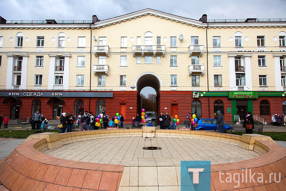 Праздник  двора. Ул. Ленина-46