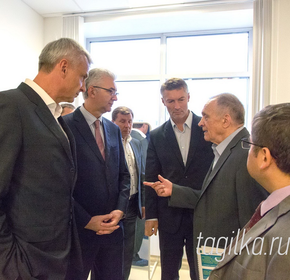 Мэр Нижнего Тагила Сергей Носов показал гостям Екатеринбурга "президентские" объекты