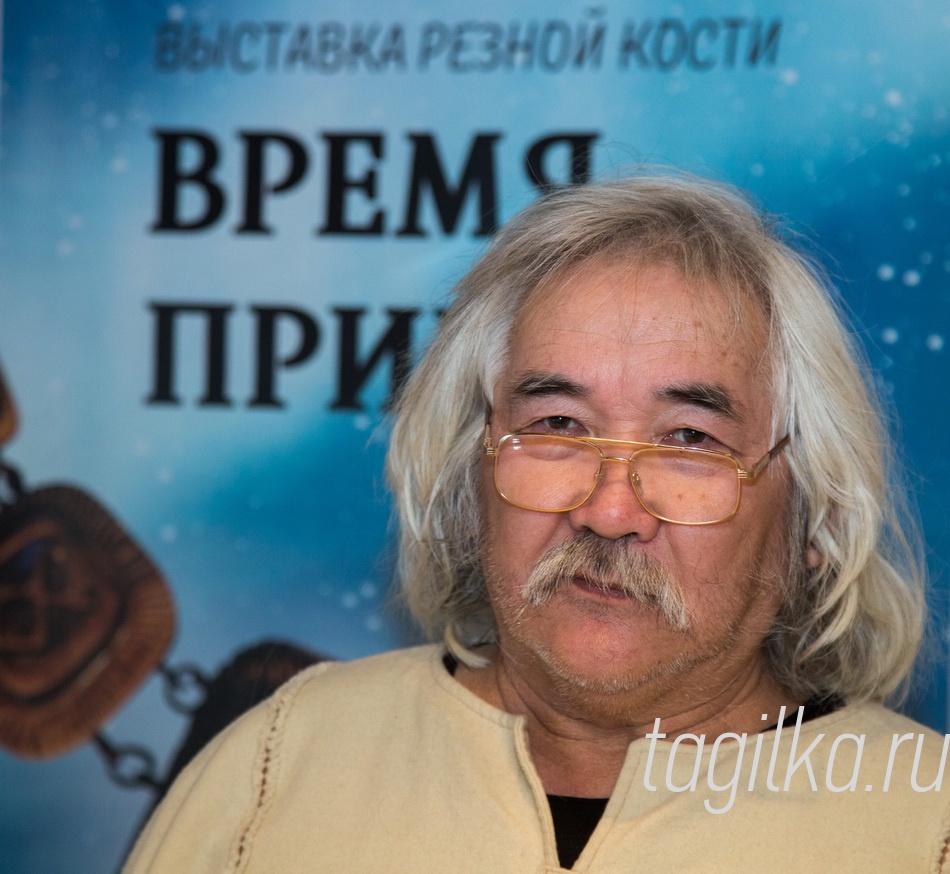 Выставка. Резьба по кости.