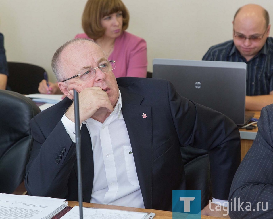 Сергей Носов выступил с ежегодным отчетом перед депутатами нижнетагильской гордумы