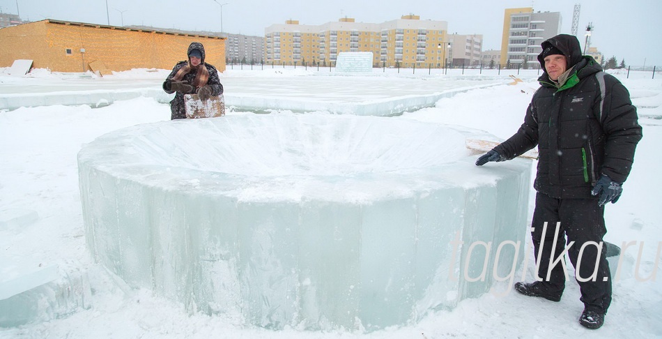 Строительство ледового городка. ФОК Президентский