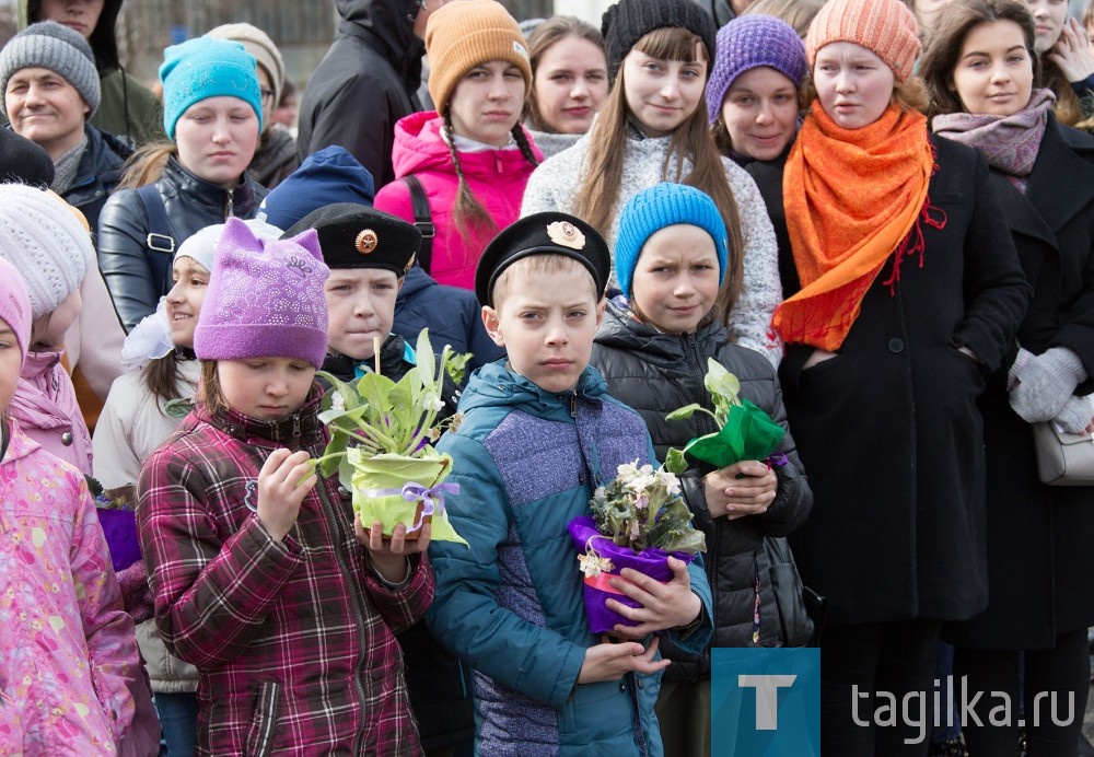 В день Великой Победы мы склоняем головы перед светлой памятью