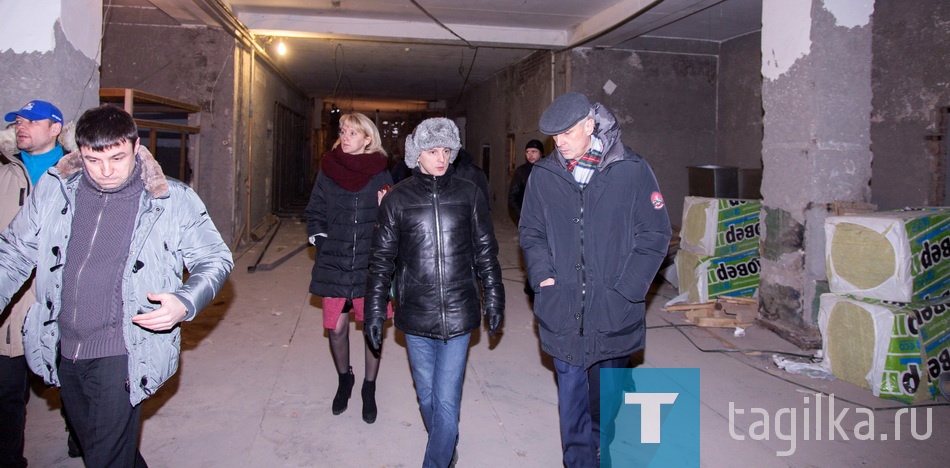 Оперативное совещание по ремонту цирка.
