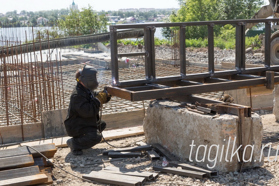 «Тагильская лагуна» одевается в гранит