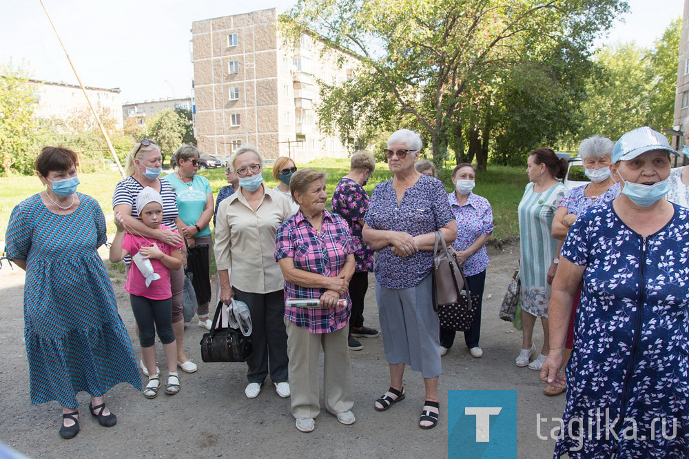 В Нижнем Тагиле по просьбам жителей отремонтировали несколько тротуаров