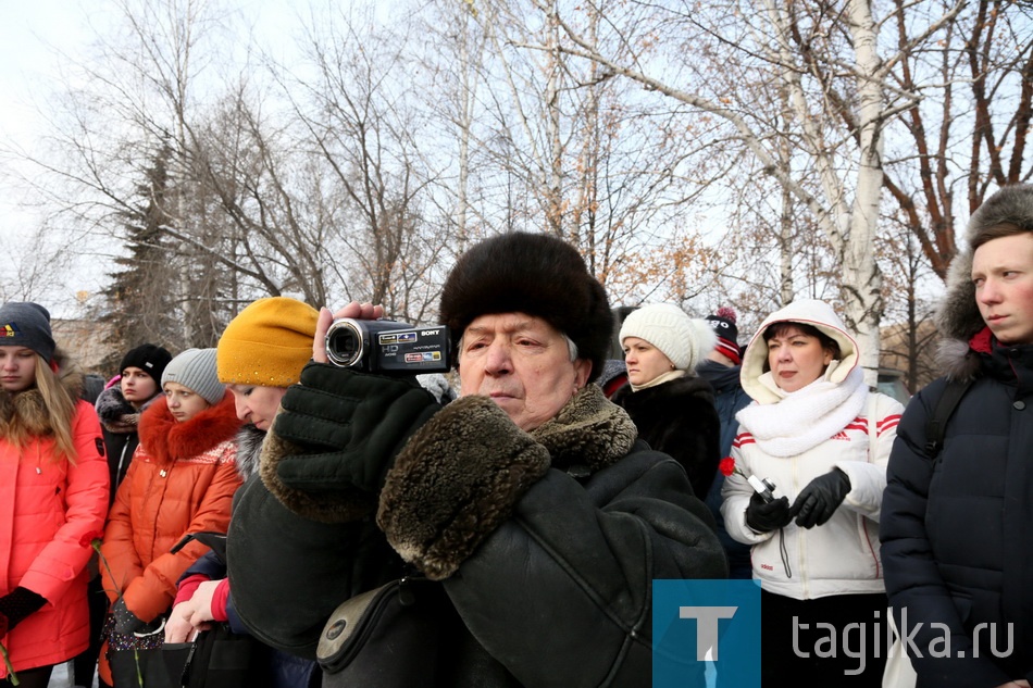 Митинг, посвященный 28-й годовщине вывода советских войск из Афганистана