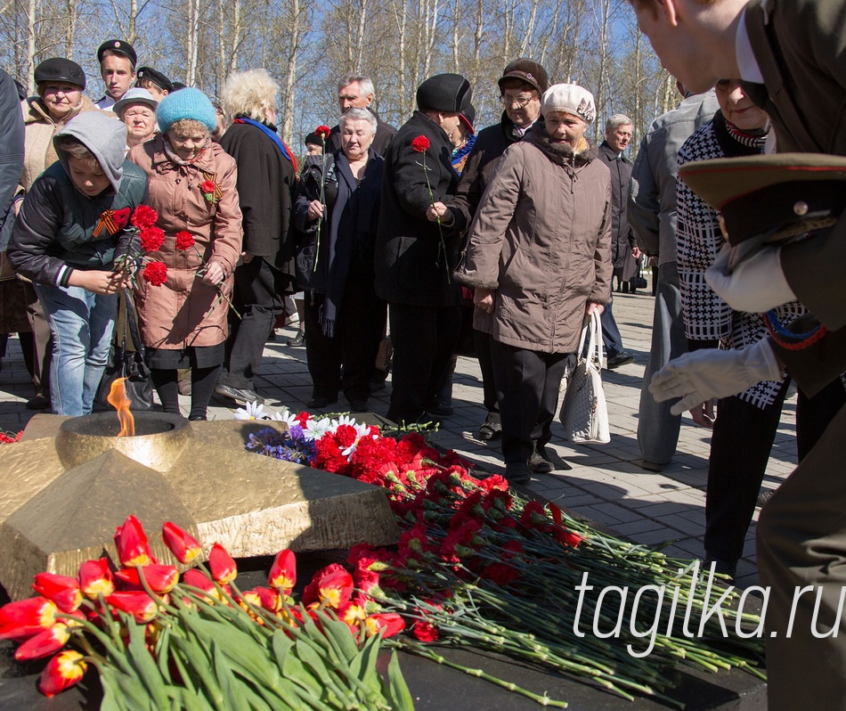 Митинг на мемориале центрального городского кладбища «Рогожино»