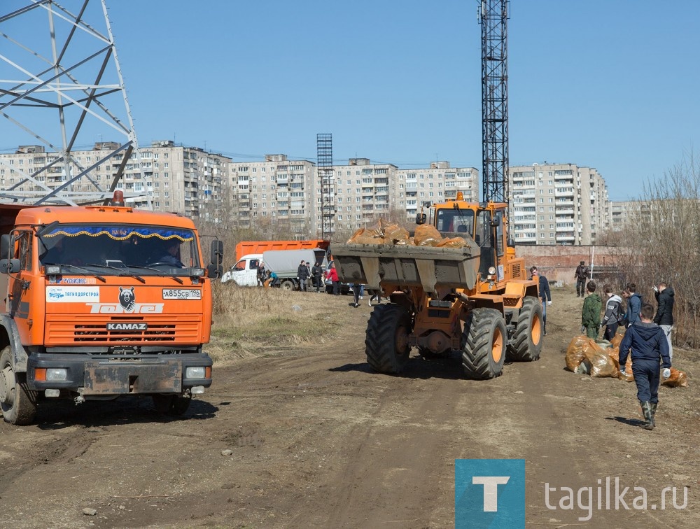 Субботник в парке Народный