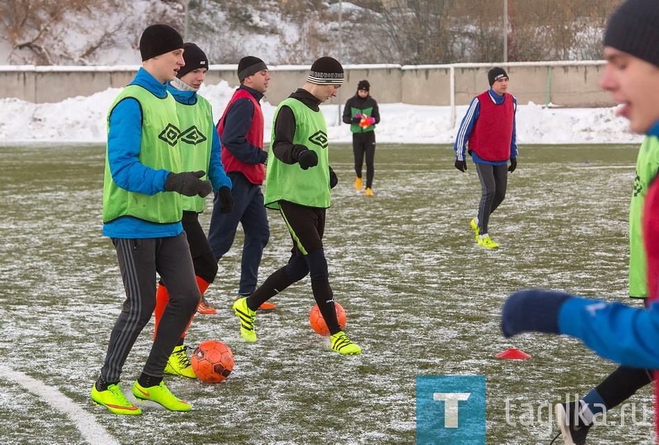 Футбол. Тренировка. Высокогорец.