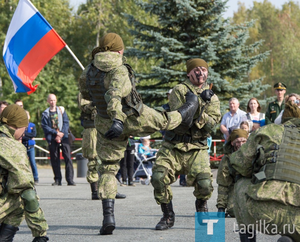 В Нижнем Тагиле отмечают День танкиста