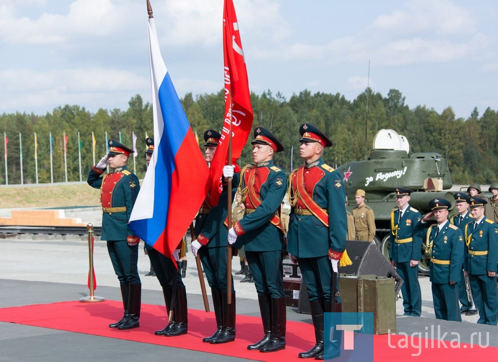 В Нижнем Тагиле отмечают День танкиста