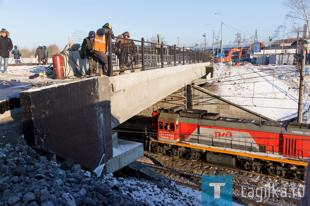 Движение по мосту на улице Циолковского в Нижнем Тагиле откроют к Новому году