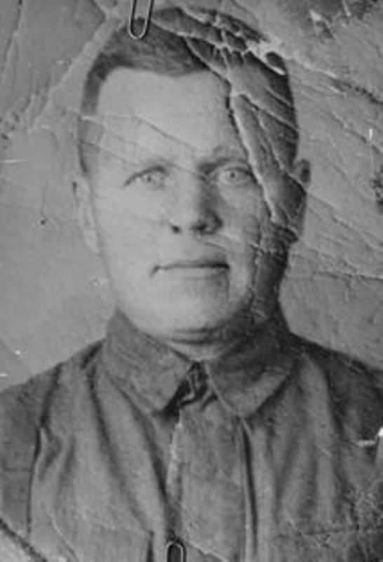 Имя увековечено на площади Славы