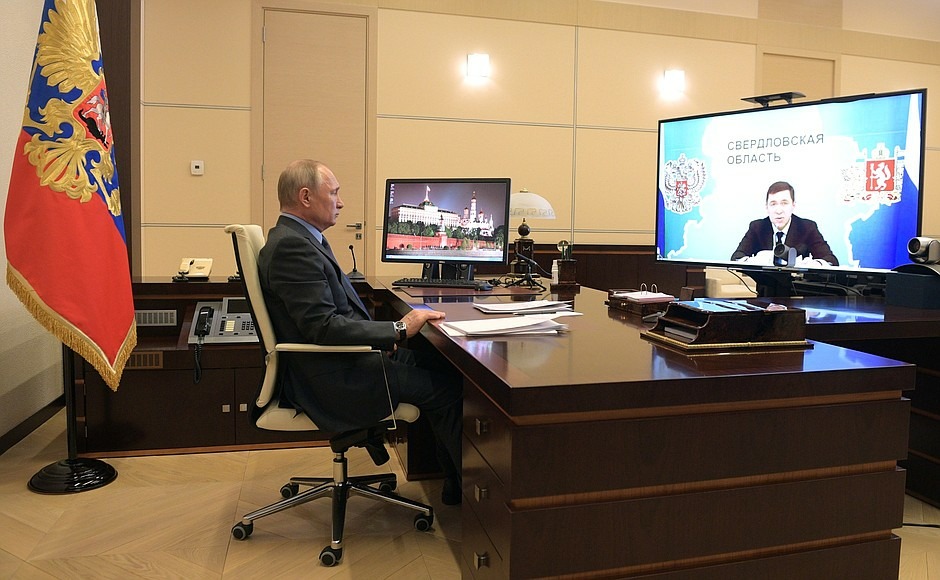 Сегодня прошла рабочая встреча Владимира Путина с губернатором Свердловской области Евгением Куйвашевым