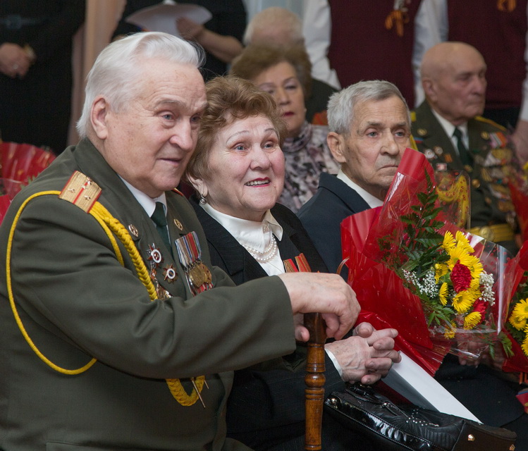 Вручение юбилейных медалей "70 лет Победы в Великой Отечественной войне 1941-1945 г.г." ветеранам г. Н-Тагила.